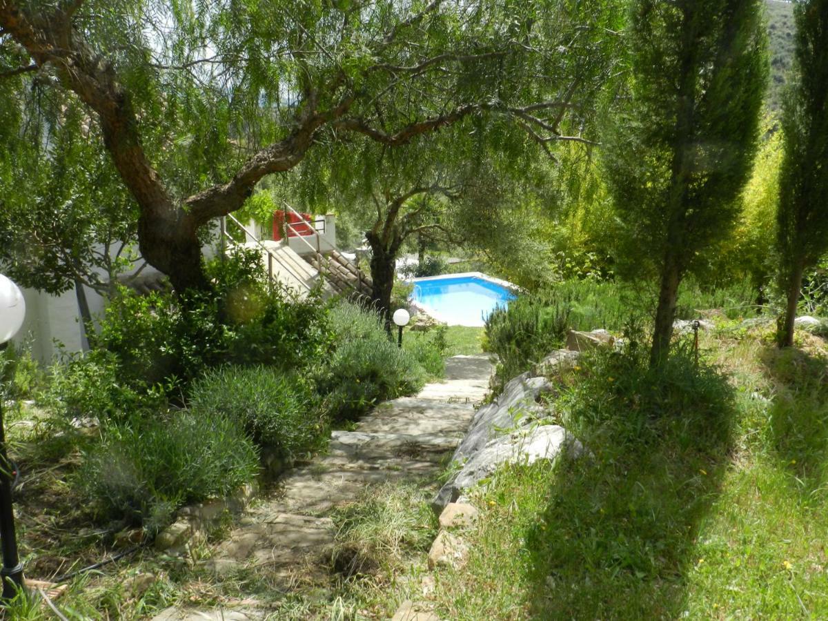 La Fontana Villa Cortes de la Frontera Luaran gambar